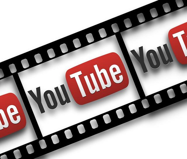 File:Watchingyoutube.jpg